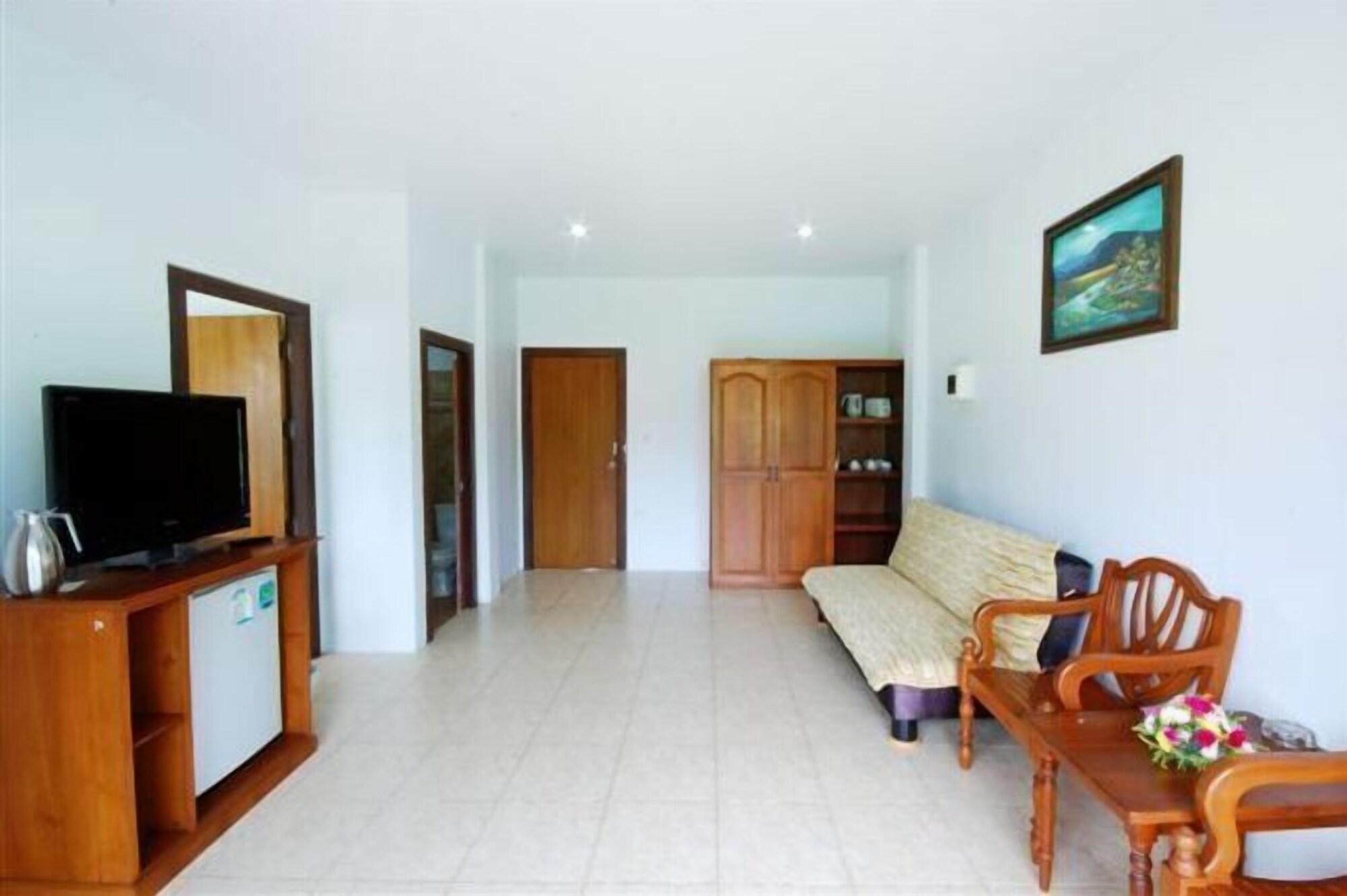 Holiday Guest House 차웽 외부 사진