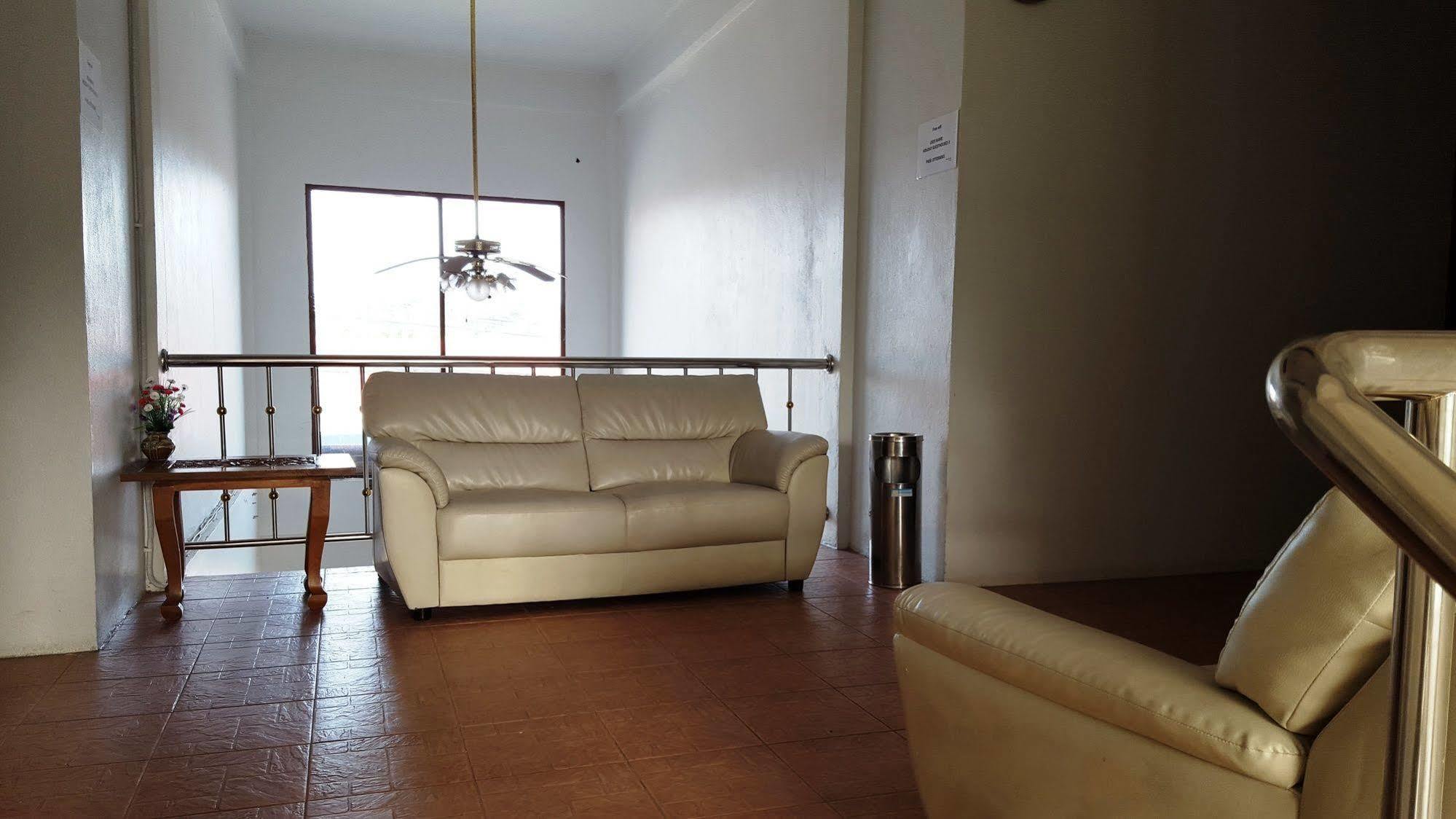 Holiday Guest House 차웽 외부 사진