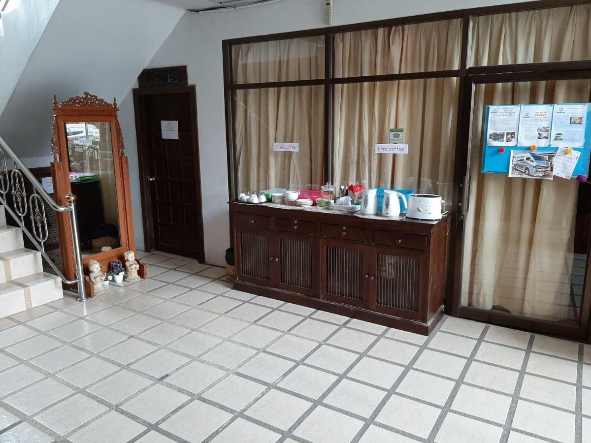 Holiday Guest House 차웽 외부 사진